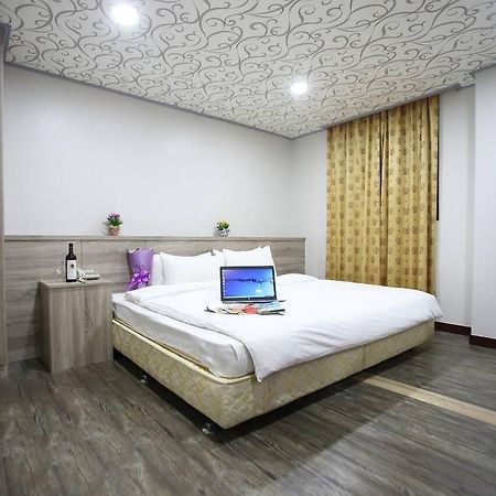 心園生活旅店 Xin Yuan Hotel Hsinchu City Room photo